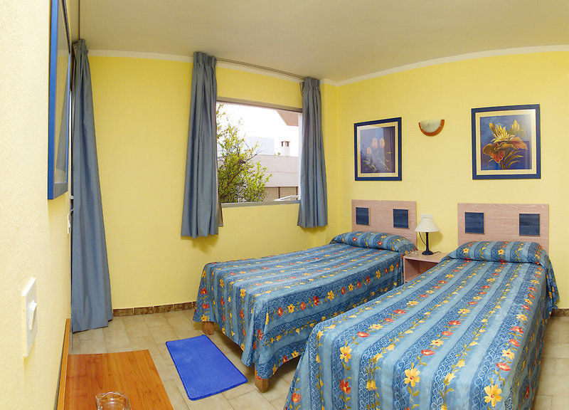 Apartamentos Mira Mola Figueretas Buitenkant foto