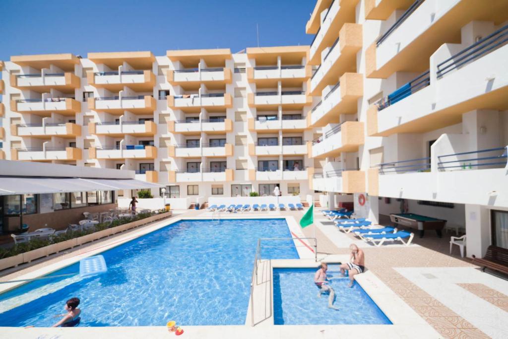 Apartamentos Mira Mola Figueretas Buitenkant foto
